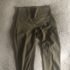 Lululemon wunder under 7/8 luxtreme size 4